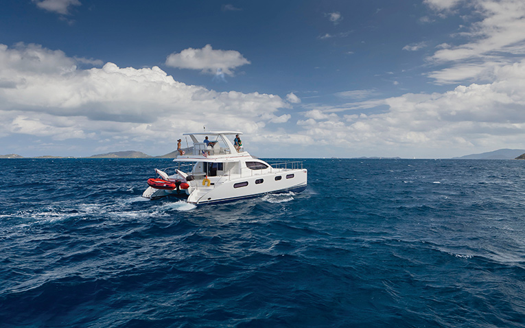 Motorkatamaran Segeln Yachtcharter Mittelmeer Kroatien Griechenland Türkei Karibik Tortola
