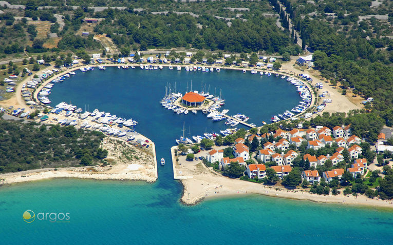 yacht charter sibenik kroatien