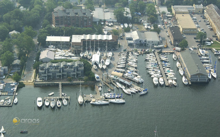 Annapolis Chesapeake Bay (Annapolis Harbor Boatyard)