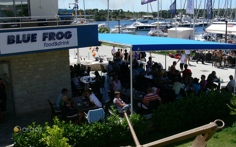 Blue Frog Restaurant an der Charterbasis von NCP & Mare