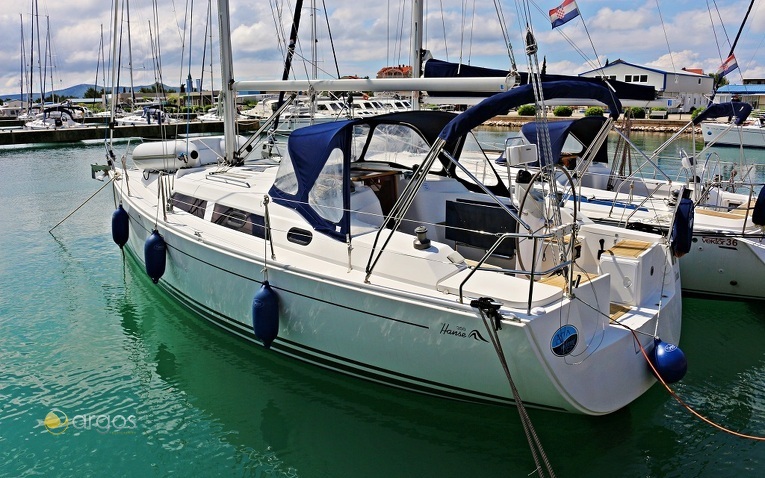 Hanse 350 von Asta Yachting für einen Yachtcharter in Kroatien
