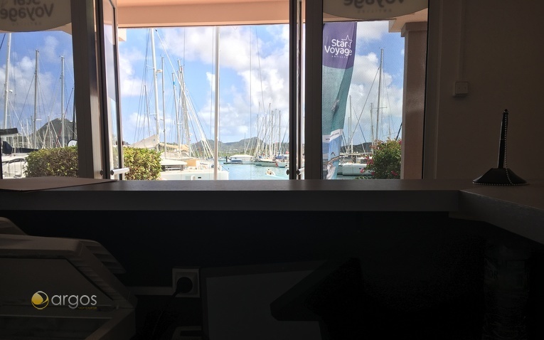 Blick vom Büro auf die Yachten